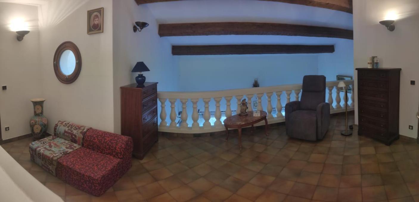 Le Magnolia * Contes (Alpes-Maritimes)